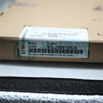 ULN2003D1013TR的产品图片